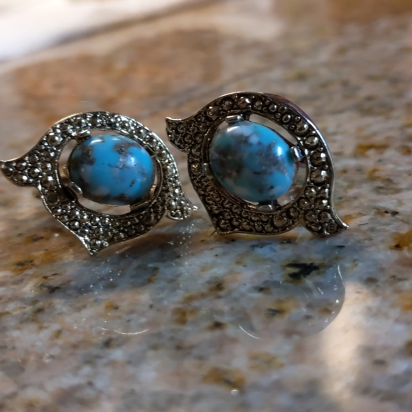 Vintage Sarah Coventry Earrings Faux Turquoise Pea - Picture 12 of 13